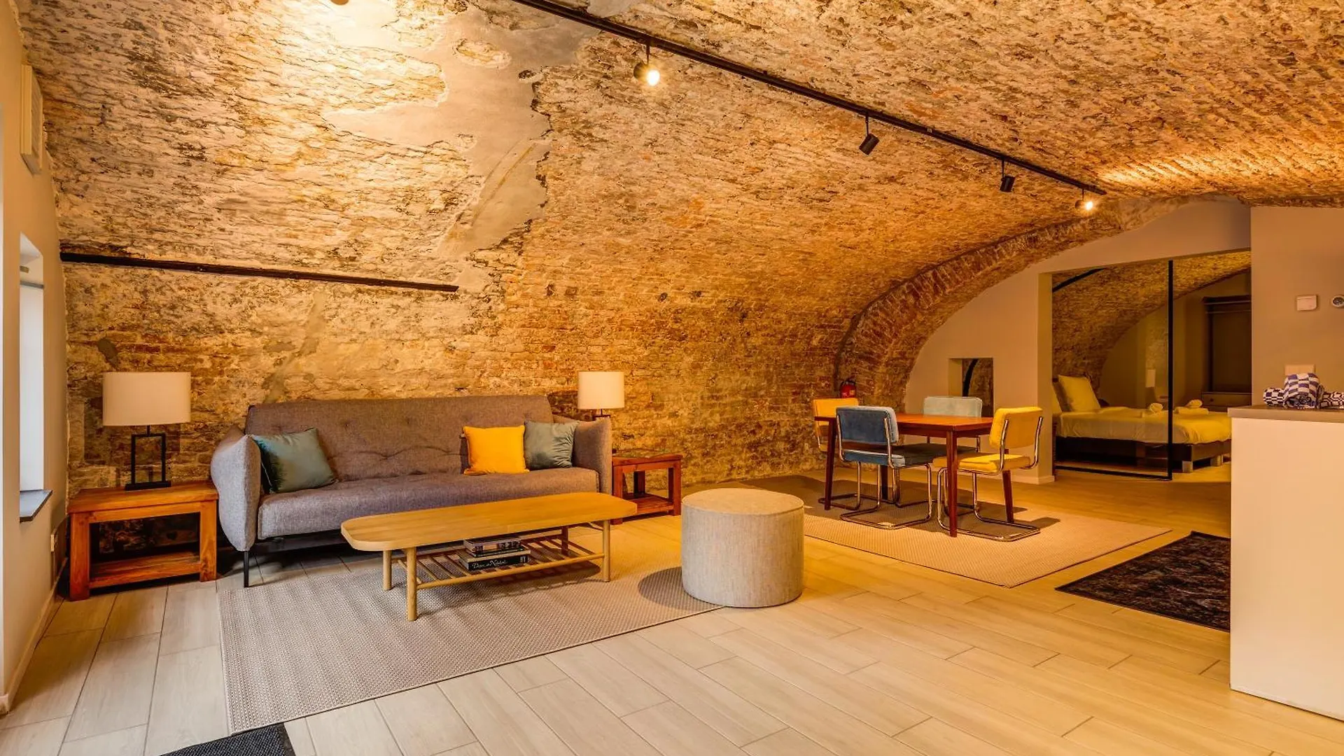 Luxurious Renovated Apartment In Utrecht City Center With View On The Old Canal